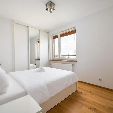 Apartment Goclaw Urban Chic By Bookinghost